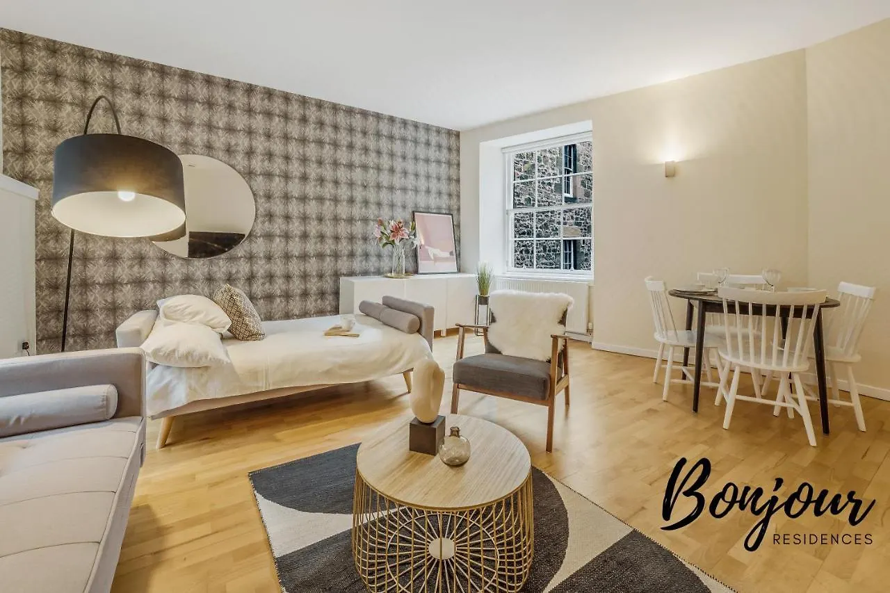 Spacious 2Br-2Ba - Grassmarket - Free Parking By Bonjour Residences Edinburgh 0*,  United Kingdom